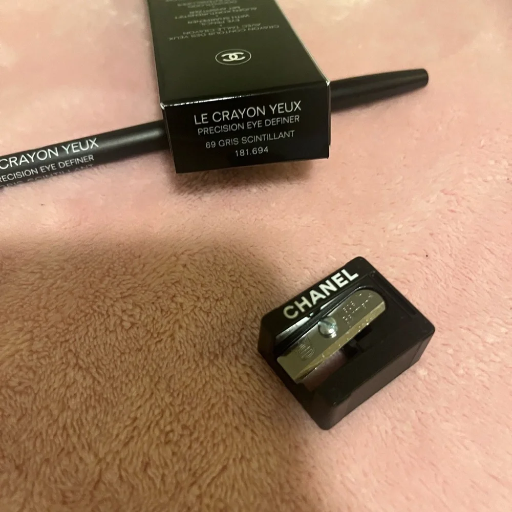 CHANEL Le Crayon Yeux in Gris Scintillant‎